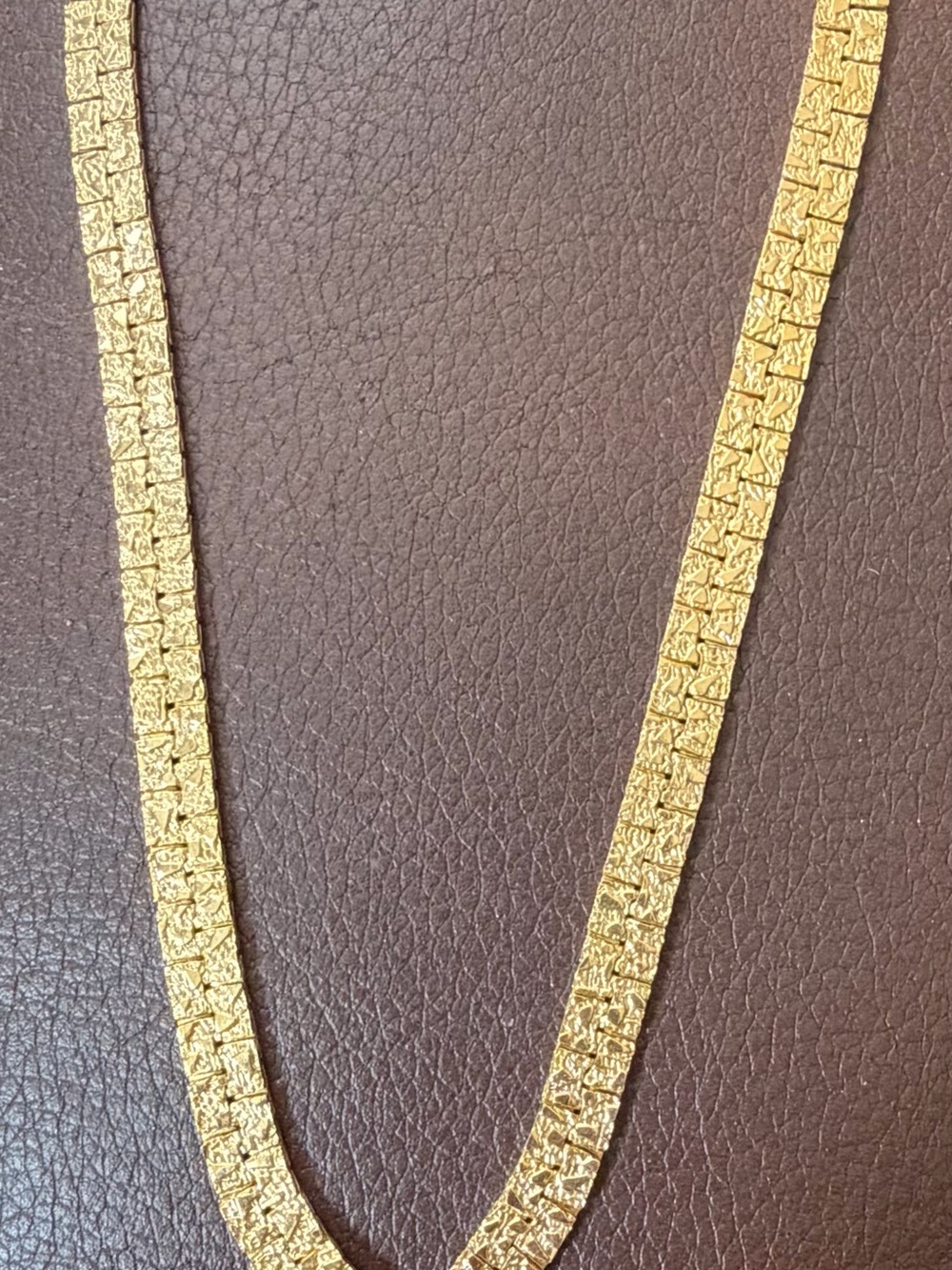 Vintage Gold Tone Hammered Nuggets Necklace With Faux Pear